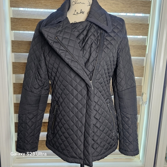 DKNY Women’s Asymmetrical Black Jacket. Size S - Picture 9 of 16